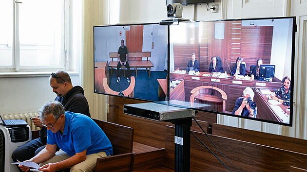 Prostednictvm videokonference probhalo ve tvrtek 25. kvtna 2023 jednn Mstskho soudu v Praze o vydn vora v zkon Polada Omarova. (25. kvtna 2023)