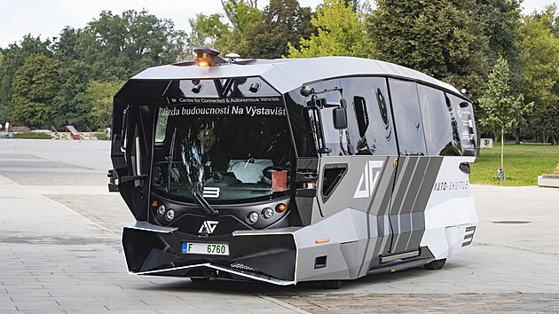Na pražském Výstavišti jezdí autonomní minibus (15. září 2023)