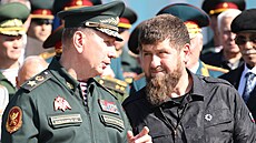 Vrchní velitel ruské Národní gardy Viktor Zolotov a eenský vdce Ramzan...