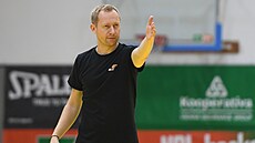 Jan �otnar - kou� ústeckých basketbalist�.