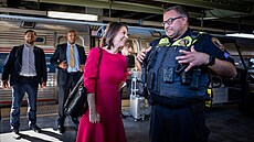 N�mecká ministryn� zahrani�í Annalena Baerbocková vyu�ila vlak na cestu z...