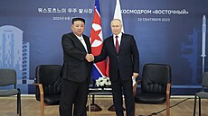 Vůdce Severní Koreje Kim Čong-un a ruský prezident Vladimir Putin (13. září...