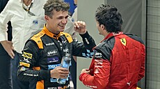 Lando Norris z McLarenu (vlevo) obsadil v Singaporu druhé místo.