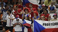 etí fanouci fandí ve skupin finálového turnaje Davis Cupu ve Valencii proti...