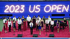 Ceremoniál p�ed finále �enské dvouhry na leto�ním US Open.