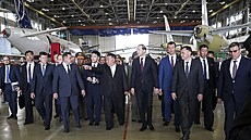 Kim Čong-un při návštěvě ruského leteckého závodu v Komsomolsku na Amuru (15....
