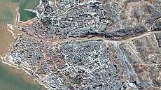 Satelitní snímek po povodních v libyjském m�st� Darná (13. zá�í 2023)
