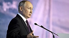 Vladimir Putin na ekonomickém fóru ve Vladivostoku (12. záí 2023)
