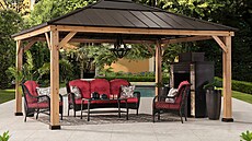 Altán vám prodlou�í sezonu na zahrad� klidn� a� do prvních zimních m�síc�,...