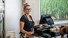 Bistro Fat-free: Bez kvalitnch zamstnanc by bistro nemohlo fungovat. (18....