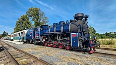Malý tokr, lokomotiva U57.001, ve stanici Osoblaha je pipraven k jízd do...