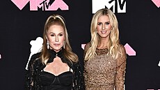 Kathy Hiltonová a její dcera Nicky Hiltonová na MTV Video Music Awards (Newark,...