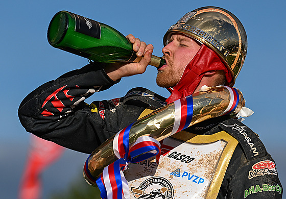 Finský plochodráník Timo Lahti ovládl závod Zlatá pilba v Pardubicích.