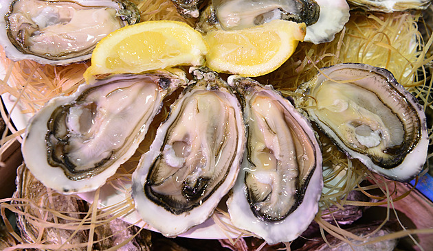 Vášeň na talíři: konzumovala se sušená koňská varlata, dnes vedou ústřice