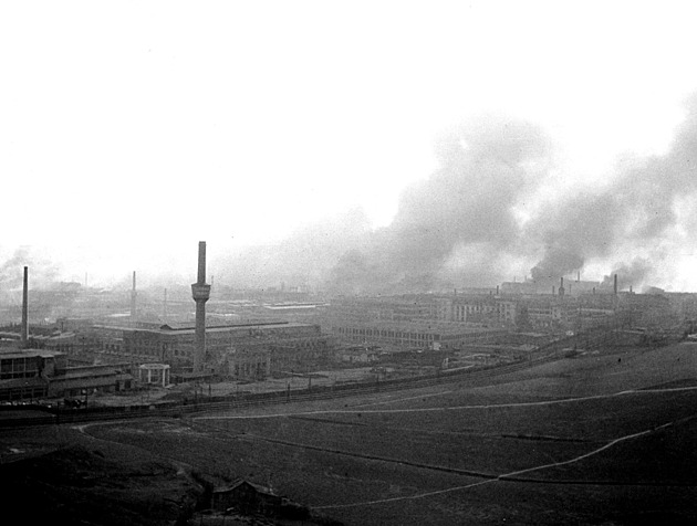 V očekávání války. Roku 1938 se pražskými ulicemi šířily kouř a slzný plyn