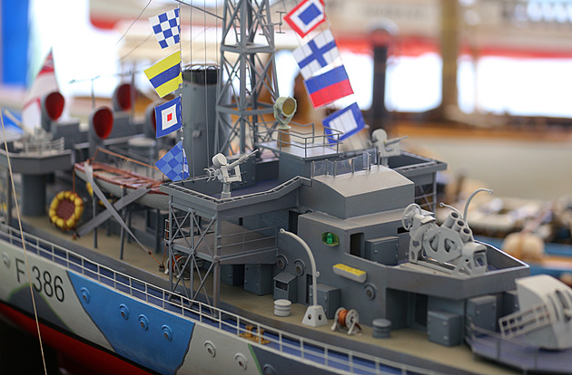 Českoslovenští parníkáři slavili na rybníku Řeka 20. narozeniny