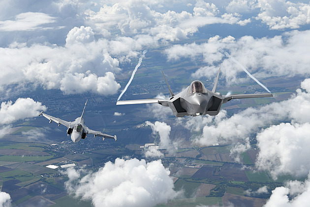 Vláda schválila nákup 24 amerických stíhaček F-35, oznámil premiér Fiala