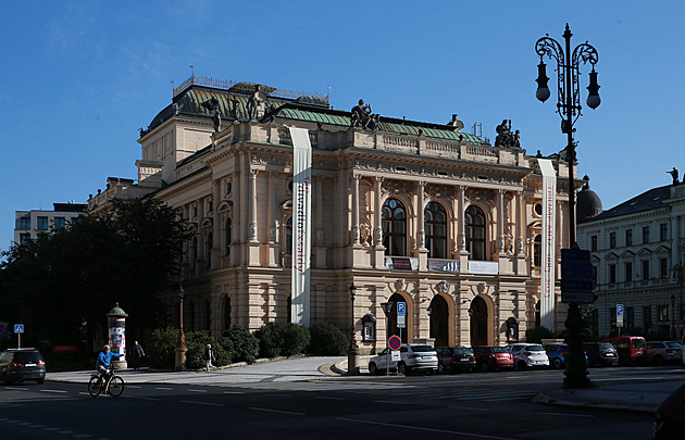 Od slavnostního otev�ení libereckého divadla uplyne v pátek 140 let. Ve �tvrtek...