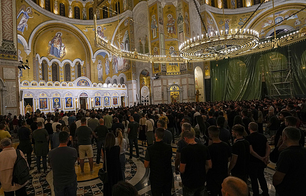 Jako válečný stav. Srbsko drží smutek za zemřelé při střetu v Kosovu