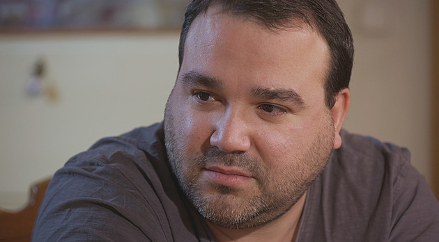 Dětství bez mateřské lásky. Jana nesměla poznat otce, Milan málem nepřežil