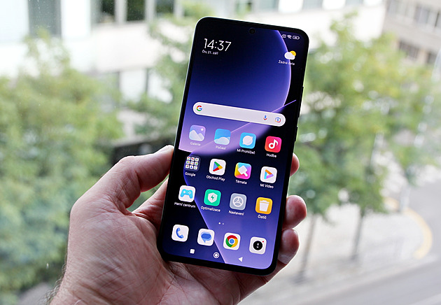 Nahlíží do prémiové kategorie, ale úplně tam nepatří. Test Xiaomi 13T Pro