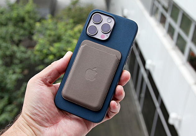 Hozená rukavice všem soupeřům. Test iPhonu 15 Pro Max