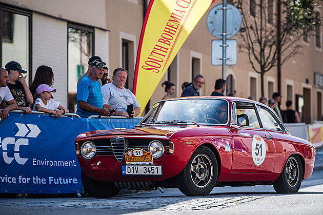 Veteránskou rally vedla Máňa. I když ztratíte itinerář, můžete dojet třetí