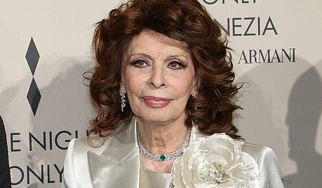 Herečka Sophia Lorenová je v nemocnici, po pádu utrpěla několik zlomenin