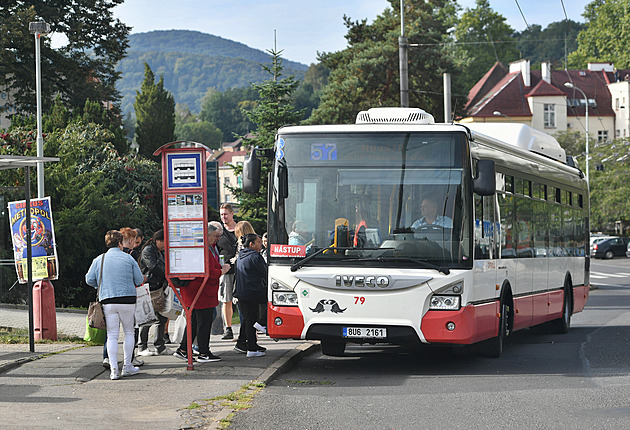 Obyvatelé ghetta píší petici, radnice si ale zpřísnění režimu v MHD pochvaluje