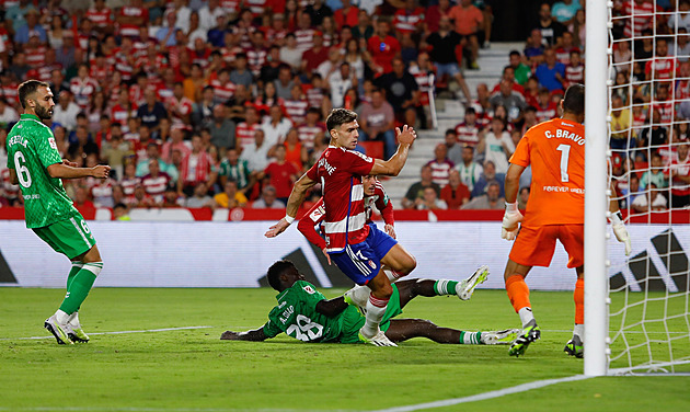 Fotbalisté Betisu remizovali v Granadě a nevyhráli počtvrté za sebou