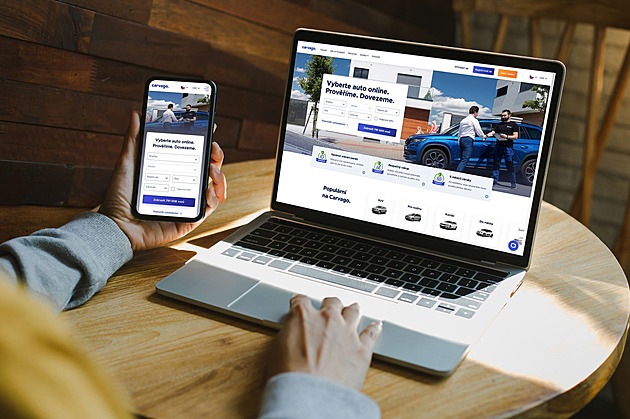Češi stále častěji nakupují auta online. Atraktivní vozy přitom mizí takřka obratem