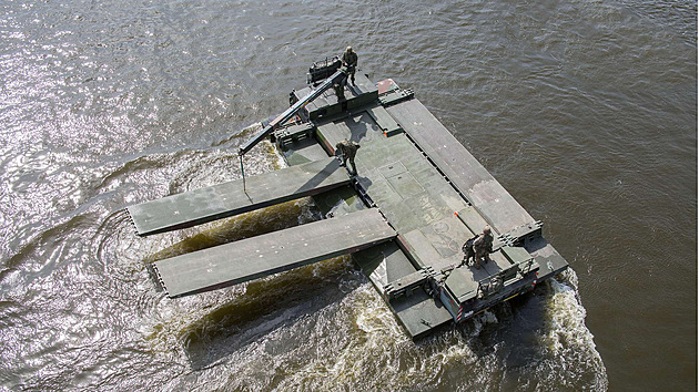 Obojiveln mostn vozidla Amphibie M3