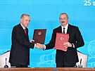 Turecký prezident Recep Tayyip Erdogan a jeho ázerbájdánský protjek Ilham...