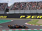 Pilot McLarenu Oscar Piastri na okruhu v Suzuce bhem Velké ceny Japonska.