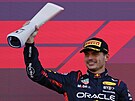 Pilot Red Bullu Max Verstappen oslavuje vítzství na Velké cen Japonska...