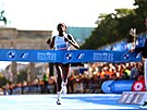 Etiopanka Tigist Assefaová finiuje v rekordním ase na Berlínském maratonu.