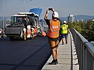 V Liberci fini�uje stavba most� na pr�tahu. (27. z��� 2023)
