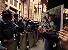 Arméni v Jerevanu protestují proti vojenské operaci ázerbájdánských sil v...