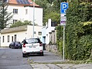 Parkovac� z�ny v Praze 9 zasahuj� na chodn�ky (25. z��� 2023)