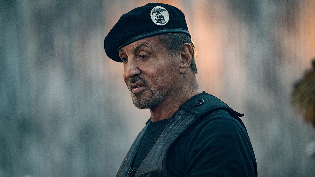 Sylvester Stallone ve filmu Expend4bles: Postr4datelní