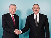 Turecký prezident Recep Tayyip Erdogan a jeho ázerbájdžánský protějšek Ilham...