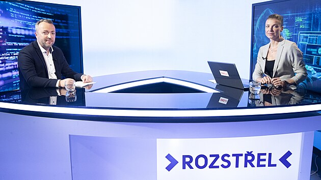 Hostem poadu Rozstel je Pavel Rivola, expert na kyberbezpenost.