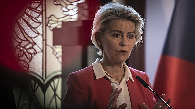 Ursula von der Leyenov pi projevu na Green Deal Summitu v Praze. (26. z 2023)