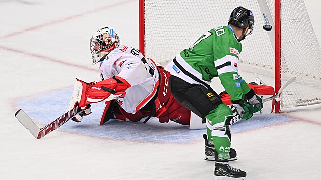 David Bernad bekhendov�m blaf�kem p�ekon�v� Patrika Barto��ka a zaji��uje Mlad�...