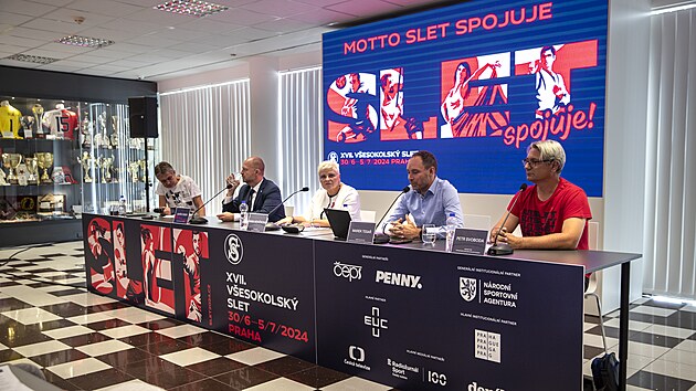 Tiskov� konference �esk� obce sokolsk� (�OS) k XVII. v�esokolsk�mu sletu 2024 (21. z��� 2023)