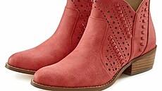 Kotníkové boty, cena 1870 K�