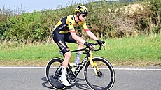 Belgický cyklista Nathan van Hooydonck b�hem závodu Okolo Británie v dresu týmu...