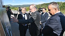 Premiér Petr Fiala (ODS) (uprosted) s ministrem prmyslu Jozefem Síkelou (za...