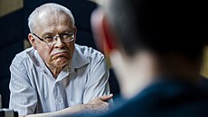 Expremiér Vladimír �pidla byl hostem podcastu Kontext .