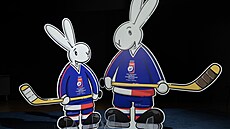 Králíci Bob a Bobek, maskoti domácího hokejového mistrovství světa v roce 2024.